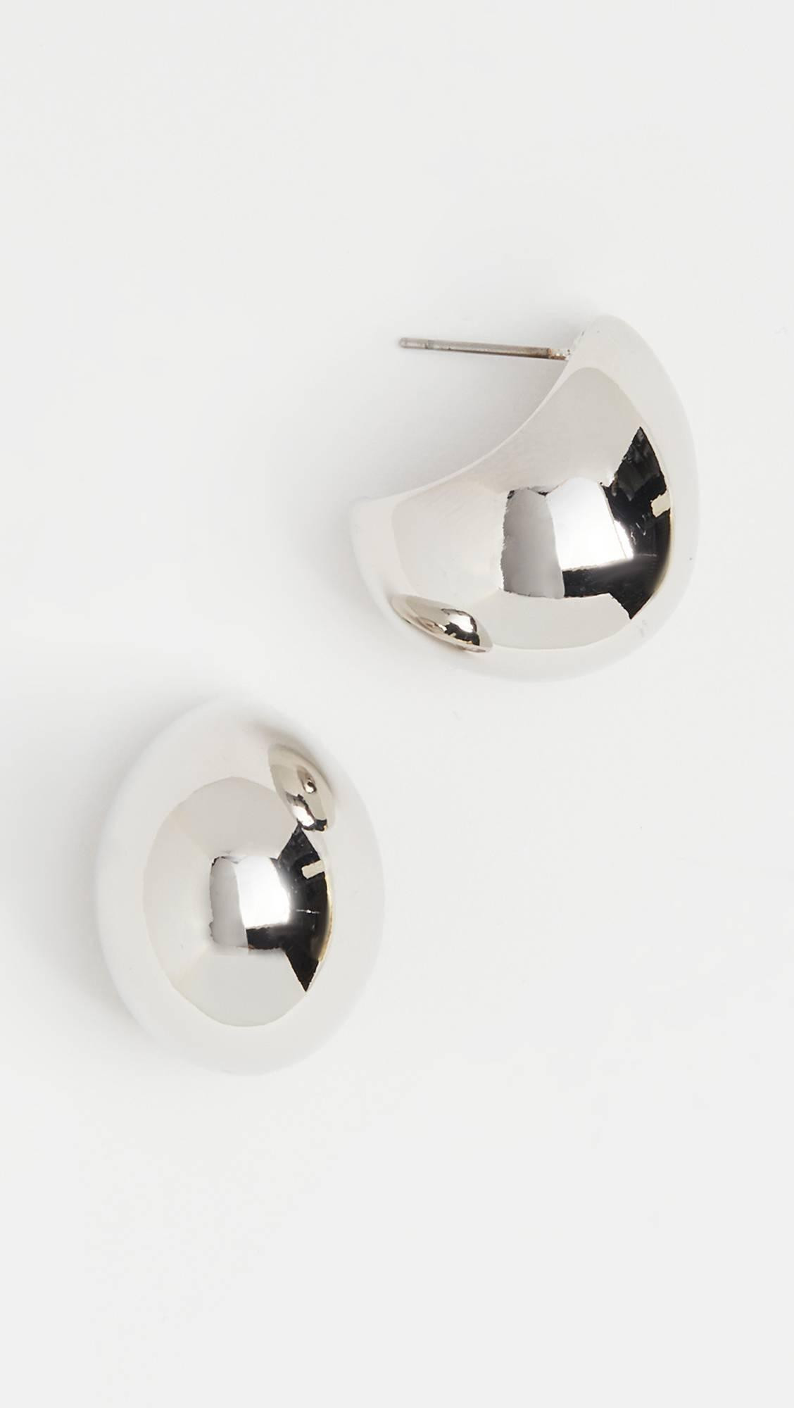 Hoa tai dáng vòm ánh bạc cực kỳ hot trên Instagram!