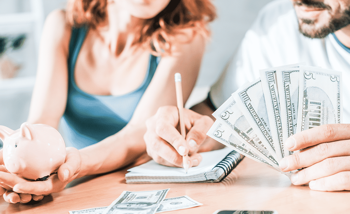 Những gì không quá bức thiết thì cắt giảm.