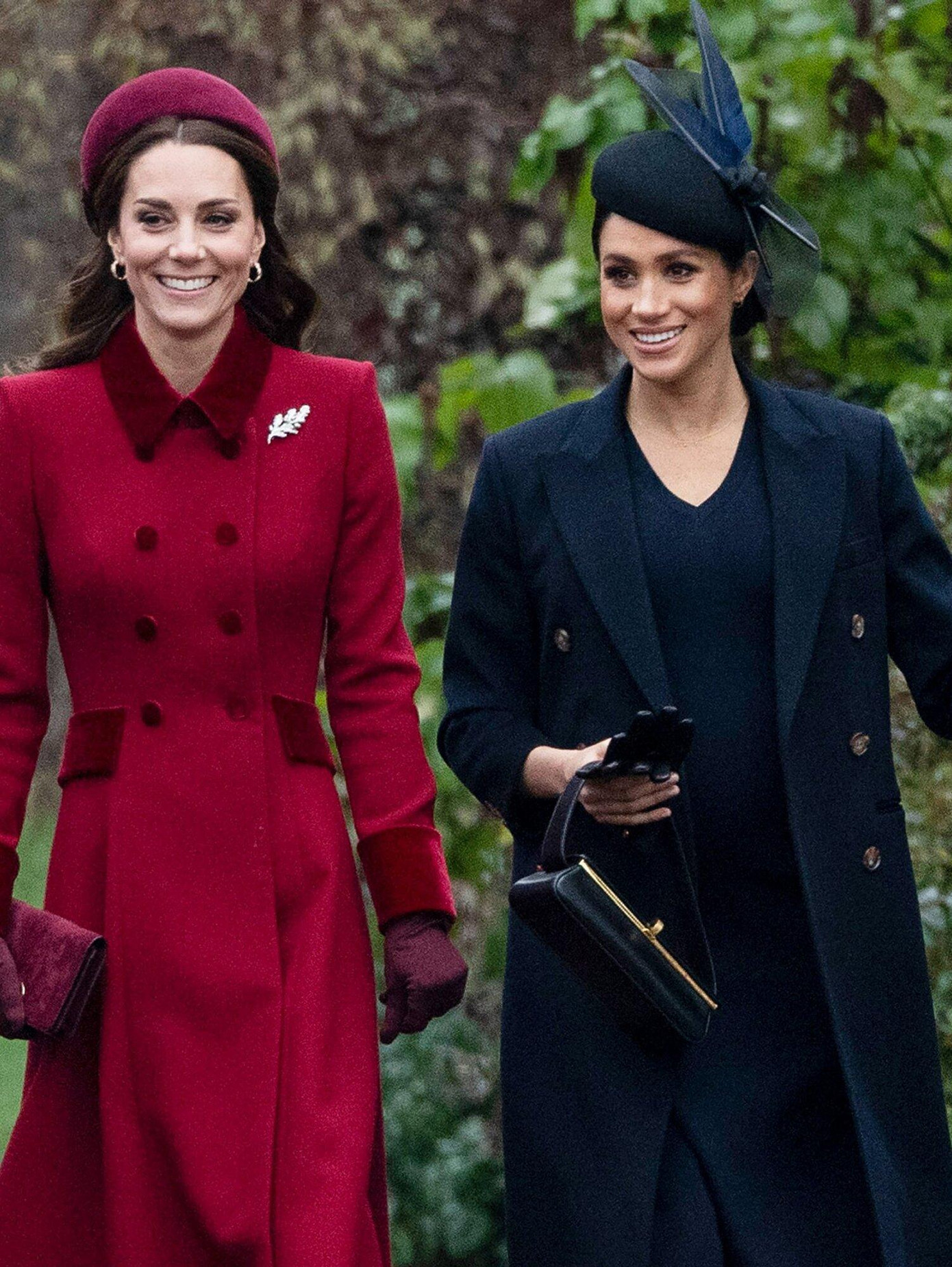 Áo khoác là điểm chung lớn của tất cả nhân vật Hoàng gia.