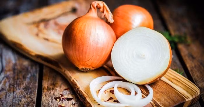 Thông thường để hành ở nơi khô mát, không khí lưu thông tốt, hành sẽ để được 2 - 3 tháng.
