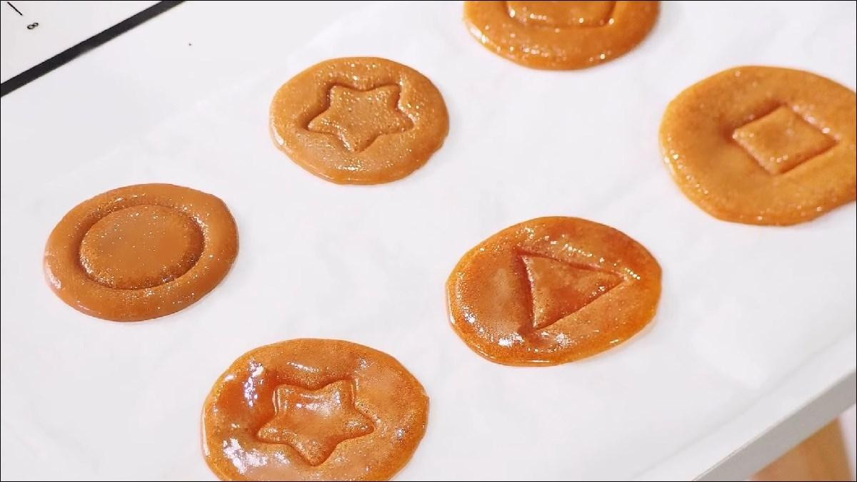 Dồn sự tập trung vào những việc mang tính thử thách giúp bạn tạm đặt xuống những lo âu.