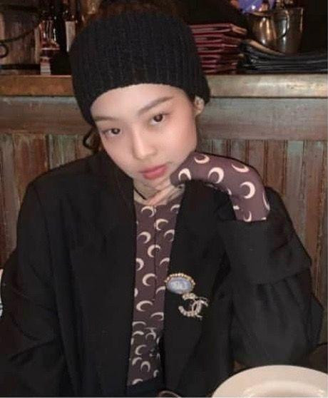 Xu hướng này đã nhen nhóm từ lâu và bạn nên mua ngay một cái để đón đầu trend này nha! Xu hướng này đã nhen nhóm từ lâu và bạn nên mua ngay một cái để đón đầu trend này nha!