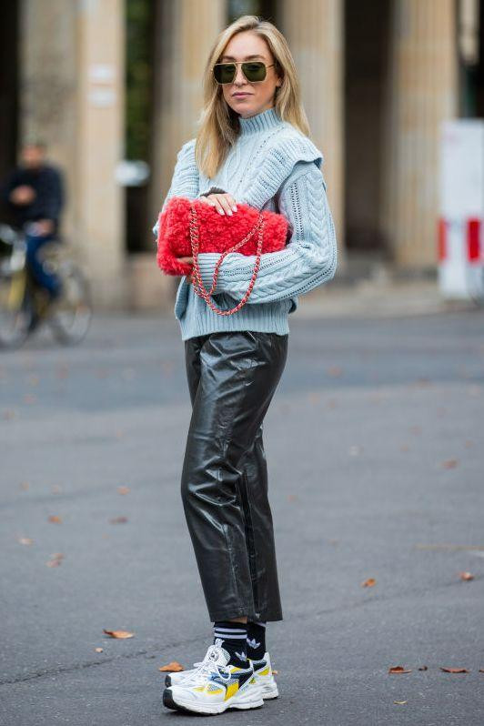 Quay ngoắt 180 độ sang một lựa chọn khác sẽ tạo hiệu ứng bất ngờ và bạn sẽ trông đỉnh hơn.