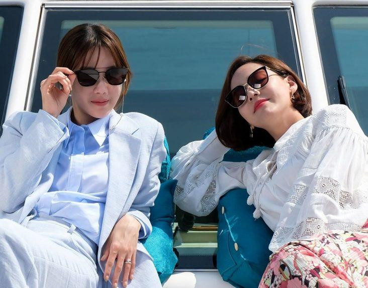 Nếu bạn là một cô nàng nữ tính nhẹ nhàng, hãy chọn một chiếc váy đúng tính cách đó. Nếu bạn là một cô nàng nữ tính nhẹ nhàng, hãy chọn một chiếc váy đúng tính cách đó.