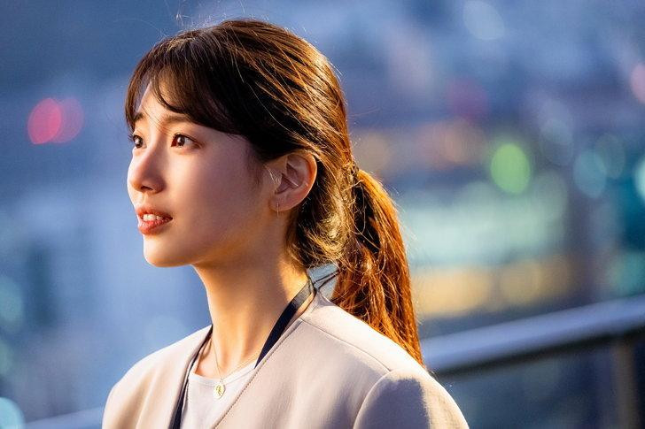 Trái tim biết thấu hiểu và đồng cảm mới giúp bạn có được lòng người. Trái tim biết thấu hiểu và đồng cảm mới giúp bạn có được lòng người.