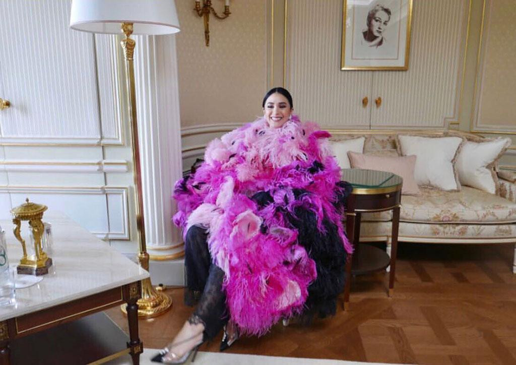 Nhưng nếu chỉ chăm chăm kiếm tiền và giữ tiền, mà không tận hưởng những giá trị khác của sự giàu có thì nó cũng chẳng có ý nghĩa. Nhưng nếu chỉ chăm chăm kiếm tiền và giữ tiền, mà không tận hưởng những giá trị khác của sự giàu có thì nó cũng chẳng có ý nghĩa.