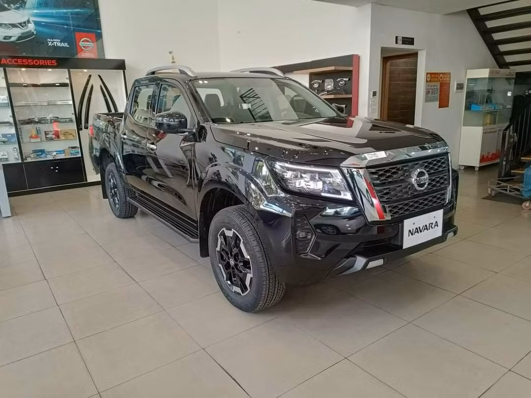 Bán tải Nissan Navara EL 2025.