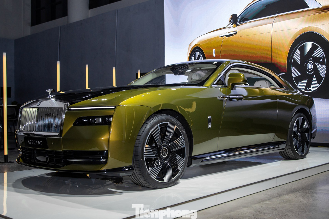 Rolls-Royce Spectre là mẫu xe điện hạng sang đắt nhất tại Việt Nam.
