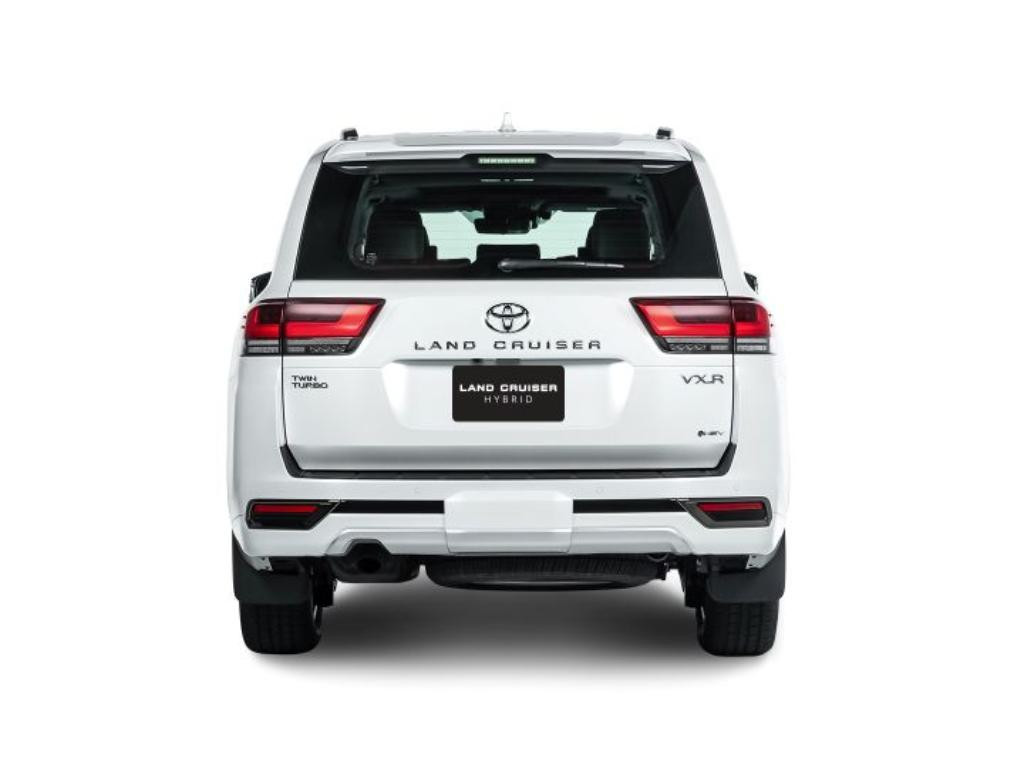 Toyota Land Cruiser Hybrid bản VXR và GR-S. Toyota Land Cruiser Hybrid bản VXR và GR-S.