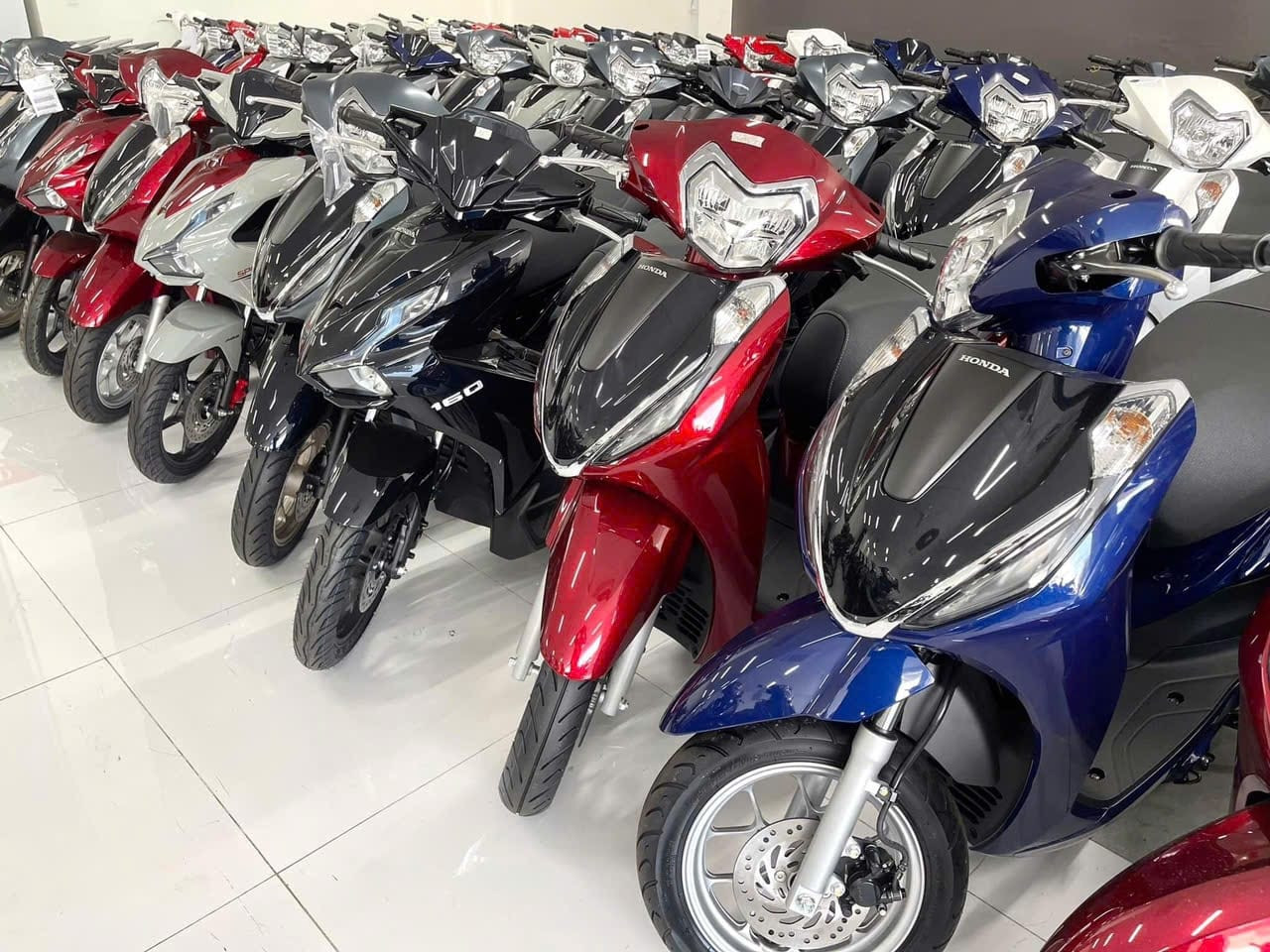 Hơn 760.000 xe máy được bán ra thị trường trong 3 tháng cuối năm 2024.