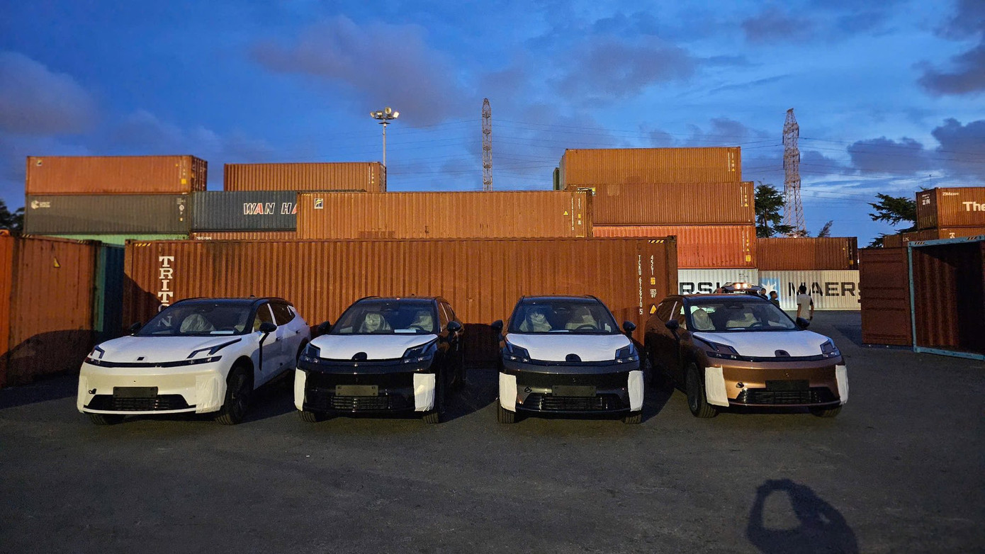 Lô xe Lynk & Co 08 đầu tiên cập cảng Hải Phòng hôm 27/6. Lô xe Lynk & Co 08 đầu tiên cập cảng Hải Phòng hôm 27/6.