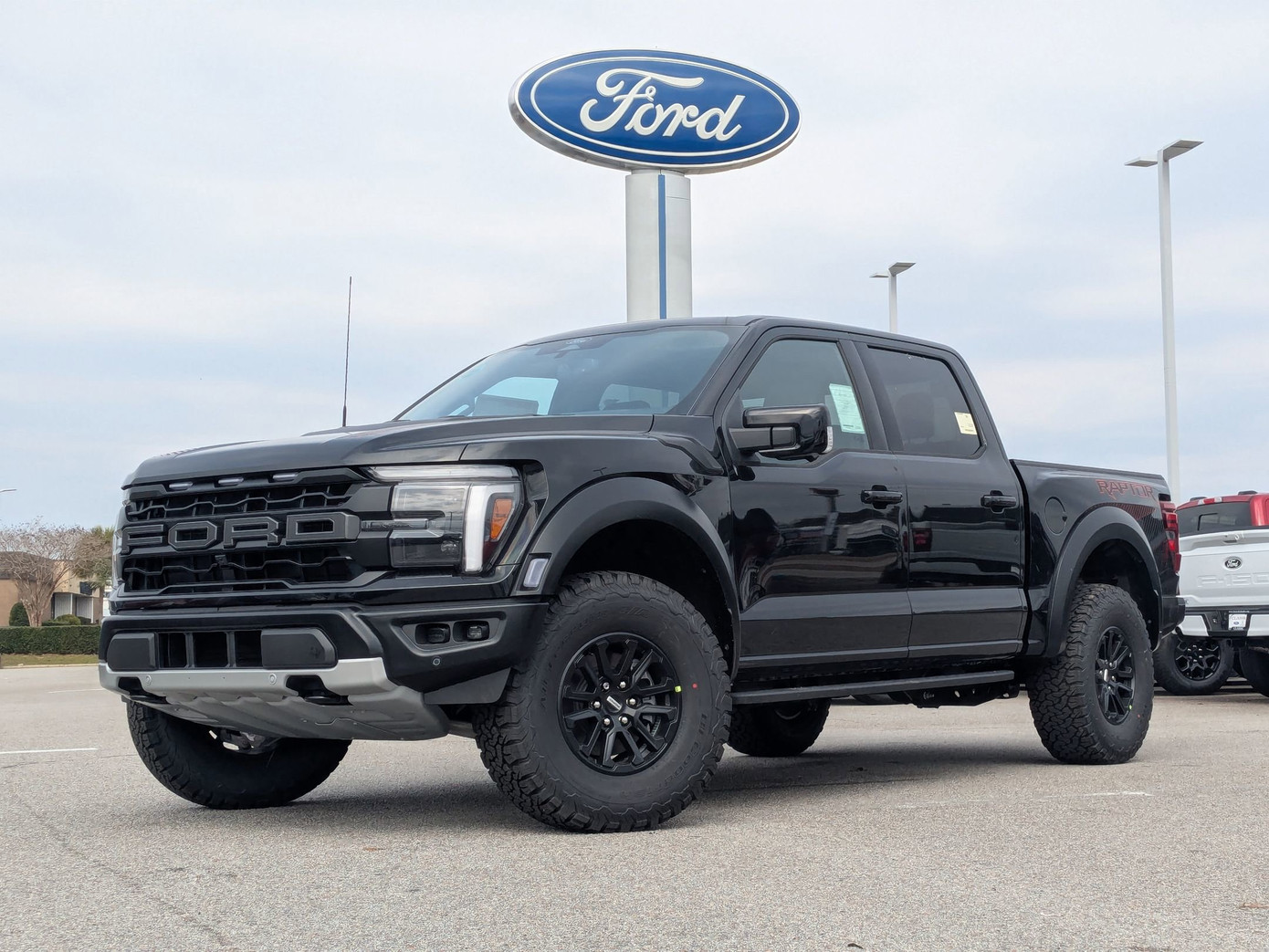 Bán tải cỡ lớn Ford F-150 Raptor 2025. Bán tải cỡ lớn Ford F-150 Raptor 2025.