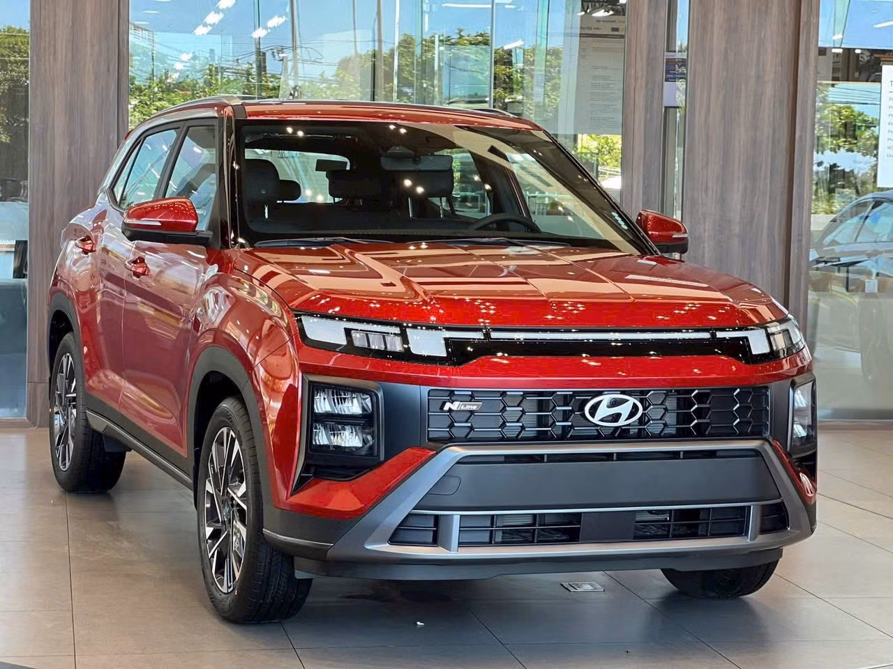 Phiên bản phong cách thể thao N Line lần đầu xuất hiện trên dòng Hyundai Creta. Phiên bản phong cách thể thao N Line lần đầu xuất hiện trên dòng Hyundai Creta.