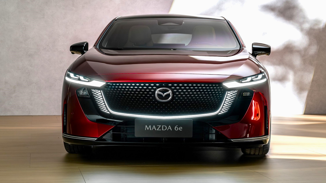 Dòng sedan thuần điện Mazda 6e.