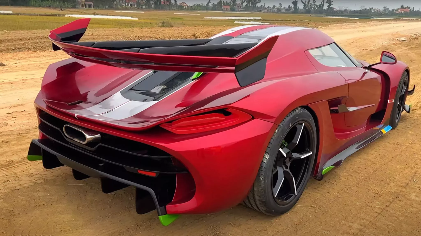 Siêu xe Koenigsegg Jesko nhái của nhóm thợ trẻ ảnh 6