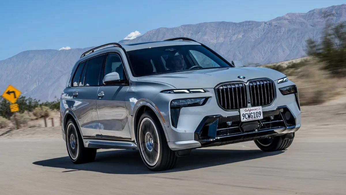BMW X7. BMW X7.