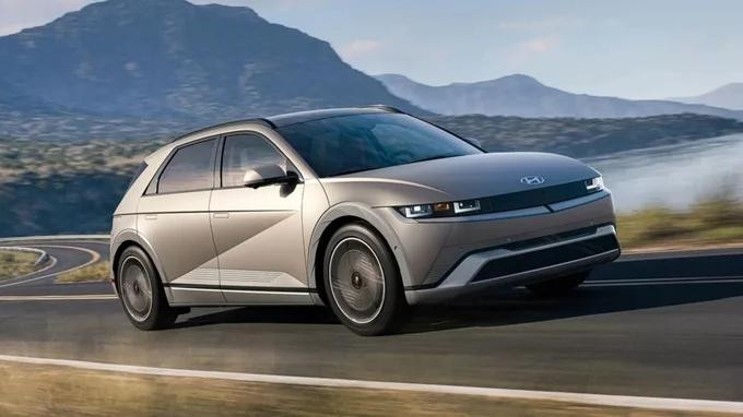 Hyundai Ioniq 5 bản 2025 được nâng cấp đáng kể về pin và phạm vi hoạt động. Hyundai Ioniq 5 bản 2025 được nâng cấp đáng kể về pin và phạm vi hoạt động.