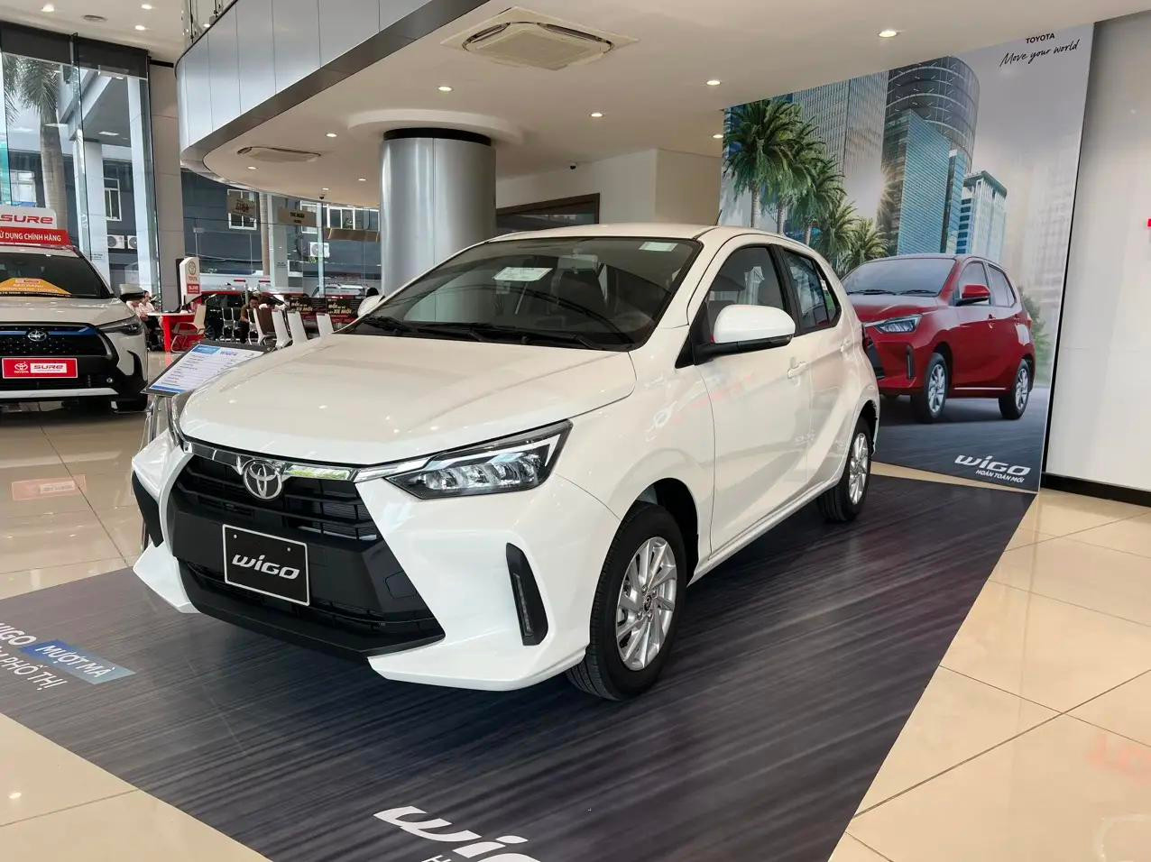 Mẫu hatchback Wigo là sản phẩm có kích thước nhỏ nhất của Toyota tại Việt Nam. Mẫu hatchback Wigo là sản phẩm có kích thước nhỏ nhất của Toyota tại Việt Nam.