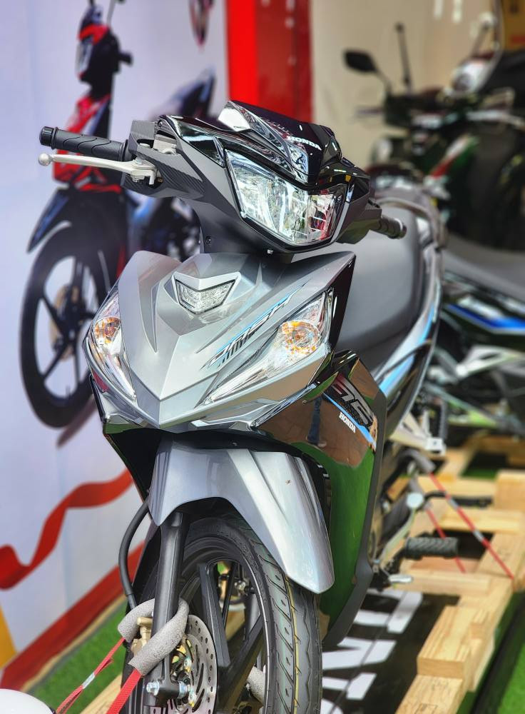 Thiết kế phần đầu xe của Honda Dash 125.