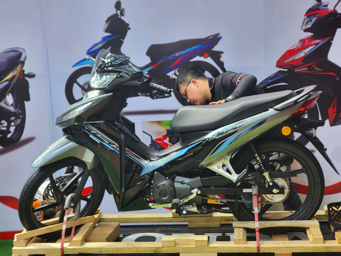 Honda Dash 125 nhập khẩu nguyên chiếc từ Malaysia về Việt Nam có giá hơn 80 triệu đồng. Ảnh: Hồng Phúc.