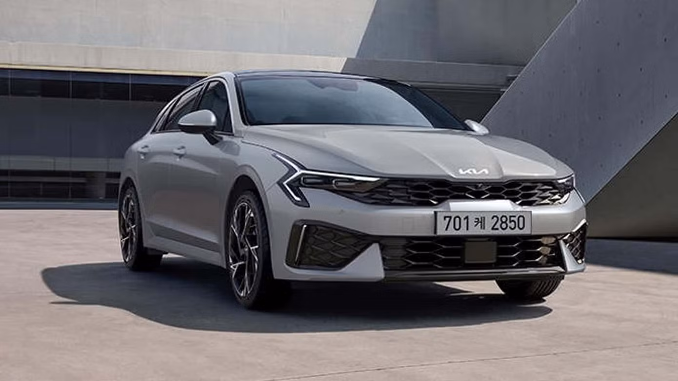 Sedan K5 là dòng xe có doanh số tăng mạnh nhất so với cùng kỳ năm ngoái của Kia, lên tới 170%. Sedan K5 là dòng xe có doanh số tăng mạnh nhất so với cùng kỳ năm ngoái của Kia, lên tới 170%.