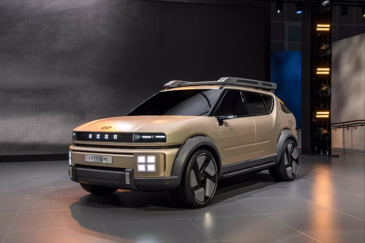 Hyundai Nexo thế hệ mới là bản thương mại phát triển từ concept Initium. Hyundai Nexo thế hệ mới là bản thương mại phát triển từ concept Initium.