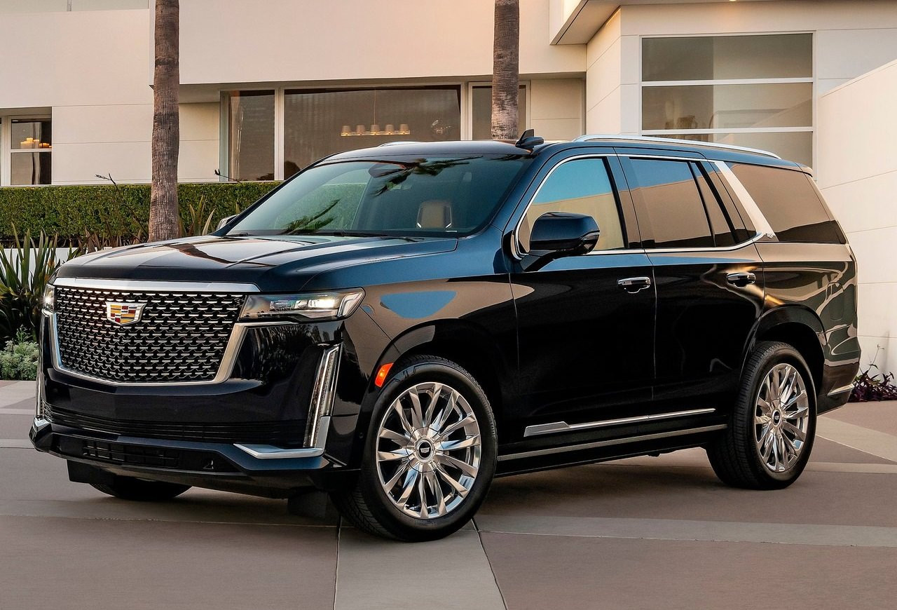 Cadillac Escalade là mẫu SUV hạng sang từng xuất hiện tại Việt Nam dưới dạng nhập khẩu tư nhân với giá hơn 10 tỷ đồng. Cadillac Escalade là mẫu SUV hạng sang từng xuất hiện tại Việt Nam dưới dạng nhập khẩu tư nhân với giá hơn 10 tỷ đồng.