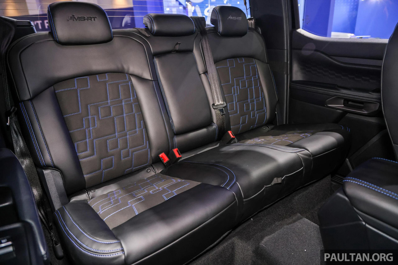 Cận cảnh bản độ Ford Ranger kiểu xe đua ảnh 11