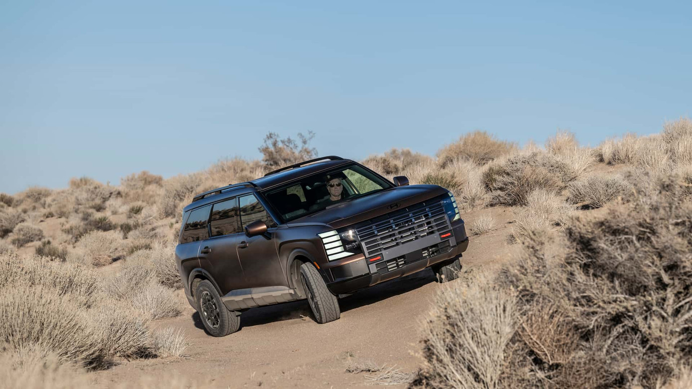 Xe được trang bị chế độ lái địa hình. Xe được trang bị chế độ lái địa hình.