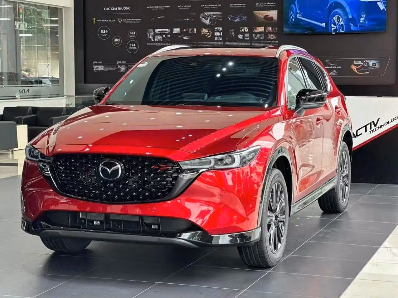 Mazda CX-5 có giá khởi điểm từ 714 triệu đồng trong tháng 4.