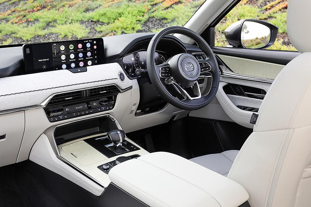 Mazda CX-5 thế hệ mới có thể được nâng cấp nội thất theo hướng của CX-60.