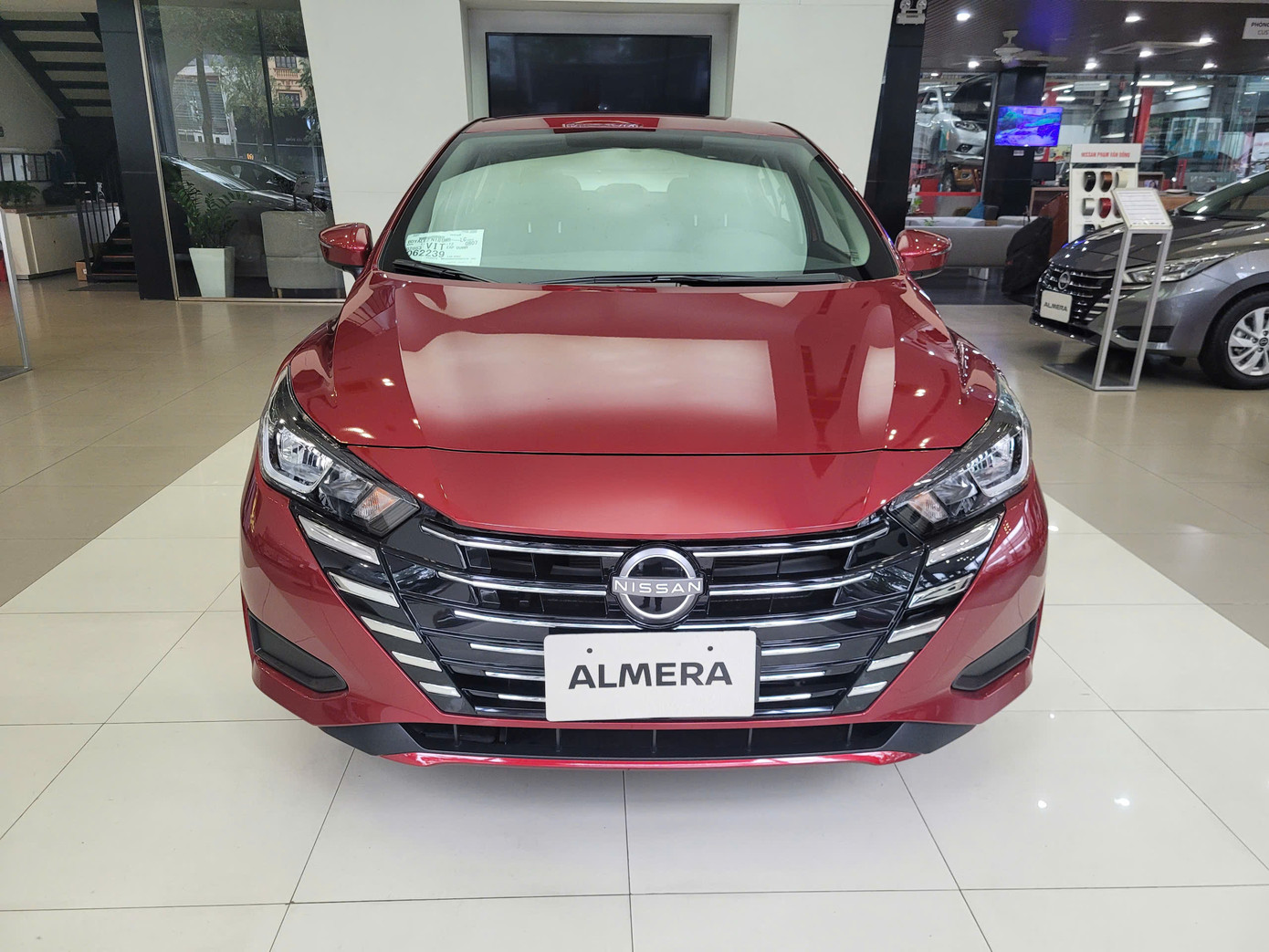 Mẫu Nissan Almera bản nâng cấp 2024 đang bán tại Việt Nam là xe nhập Thái Lan. Mẫu Nissan Almera bản nâng cấp 2024 đang bán tại Việt Nam là xe nhập Thái Lan.