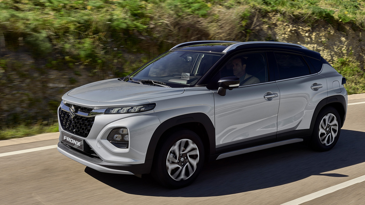 Suzuki Fronx thuộc phân khúc SUV cỡ A. Suzuki Fronx thuộc phân khúc SUV cỡ A.