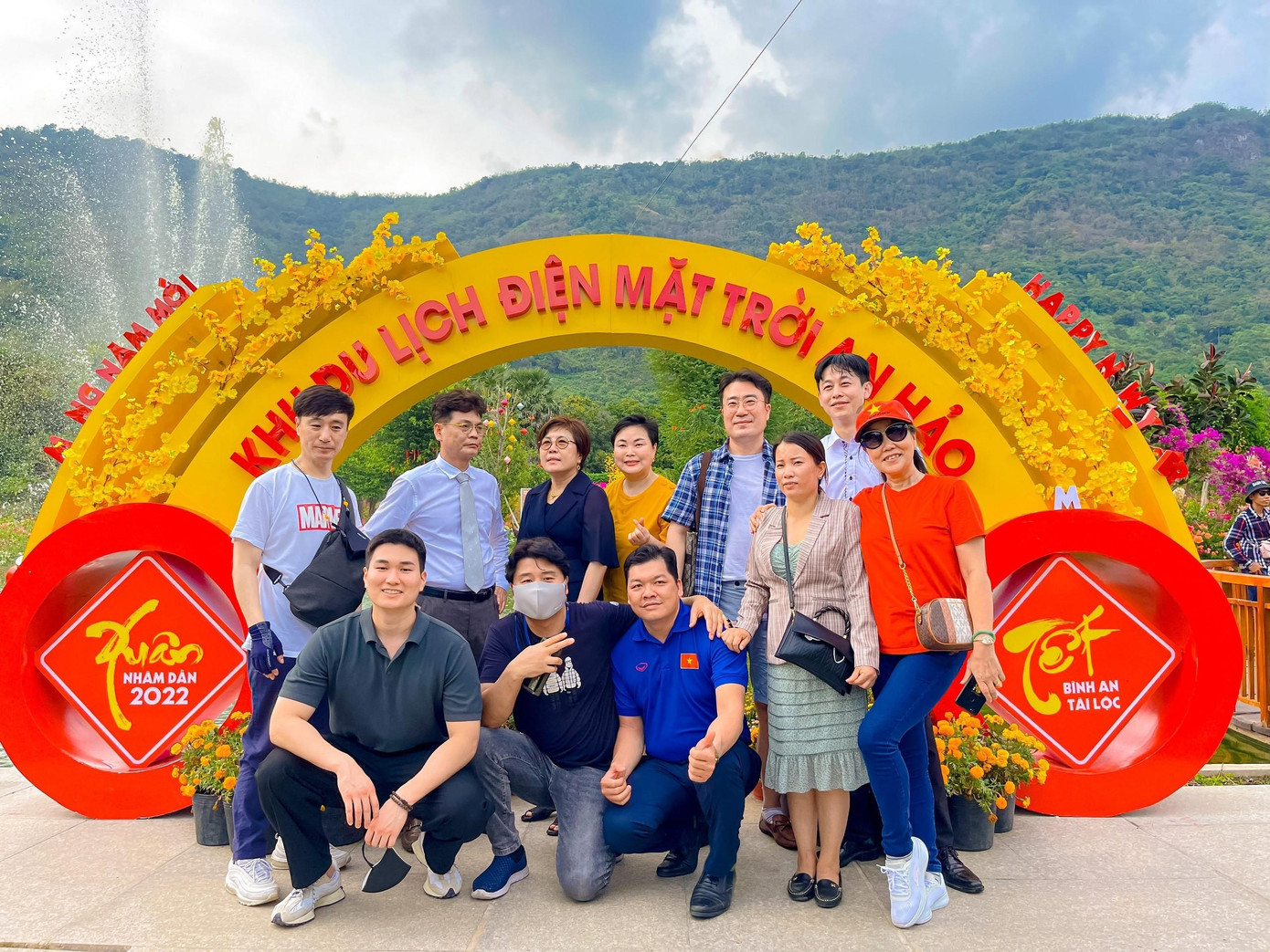 KDL điện mặt trời An Hảo sáng điện xanh đón khách quốc tế