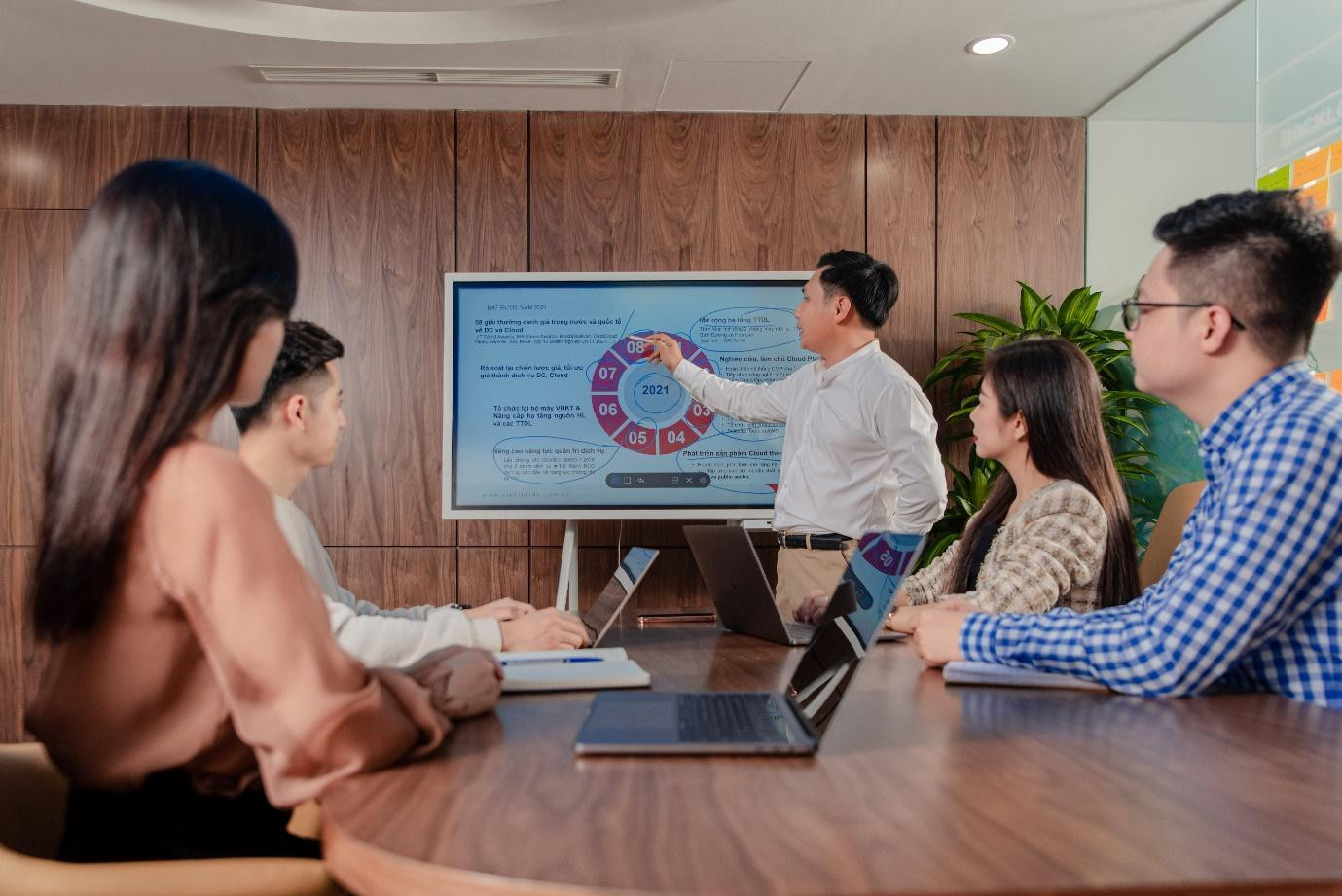 Viettel IDC chính thức áp dụng Agile trong chiến lược chuyển đổi, giai đoạn 2021 – 2025. Viettel IDC chính thức áp dụng Agile trong chiến lược chuyển đổi, giai đoạn 2021 – 2025.