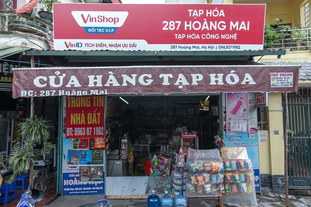 Sắc đỏ từ các cửa hàng tạp hóa liên kết VinShop đang len lỏi mọi ngõ ngách. Sắc đỏ từ các cửa hàng tạp hóa liên kết VinShop đang len lỏi mọi ngõ ngách.