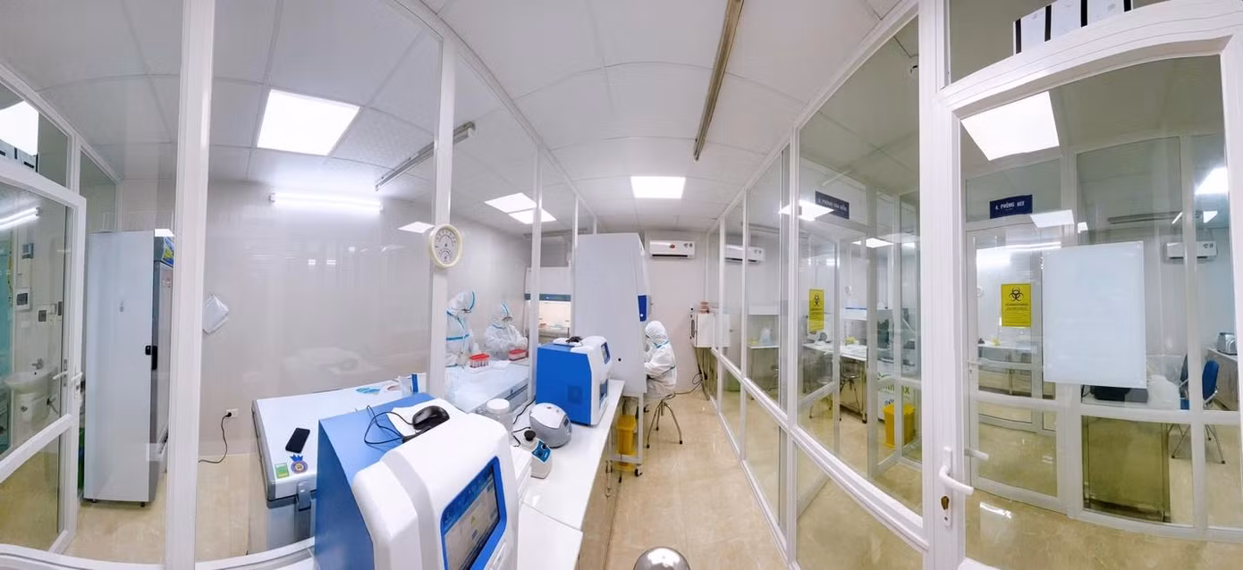 Phòng LAB được đầu tư với trang thiết bị hiện đại Phòng LAB được đầu tư với trang thiết bị hiện đại