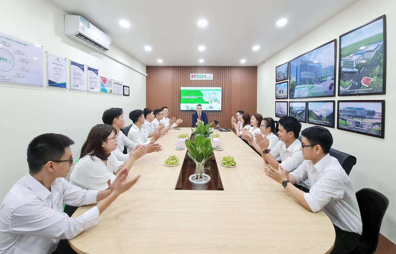 Ban lãnh đạo cùng cán bộ công nhân viên INTECH Group chi nhánh TP. HCM