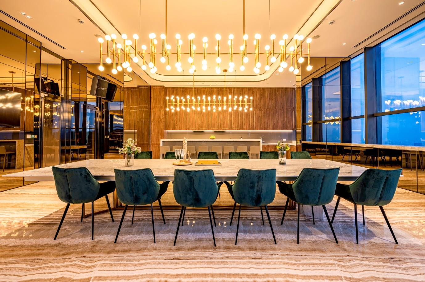 Phòng hội tiệc với thiết kế đầy tinh tế phù hợp với mọi loại tiệc Phòng hội tiệc với thiết kế đầy tinh tế phù hợp với mọi loại tiệc