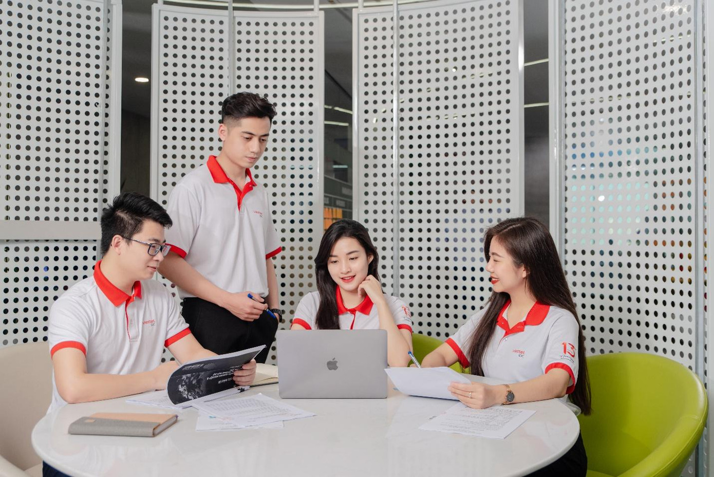 Mô hình Agile là chìa khóa giúp phát huy năng lực của cá nhân, tinh thần làm việc nhóm, nâng cao hiệu suất làm việc. Mô hình Agile là chìa khóa giúp phát huy năng lực của cá nhân, tinh thần làm việc nhóm, nâng cao hiệu suất làm việc.