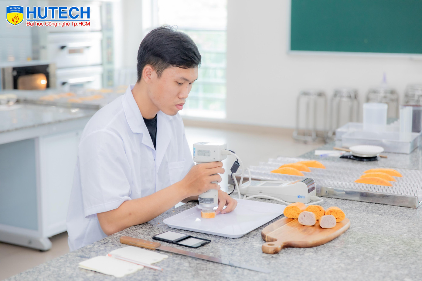 Ngành học này kết hợp giữa dinh dưỡng, thực phẩm và ẩm thực Ngành học này kết hợp giữa dinh dưỡng, thực phẩm và ẩm thực