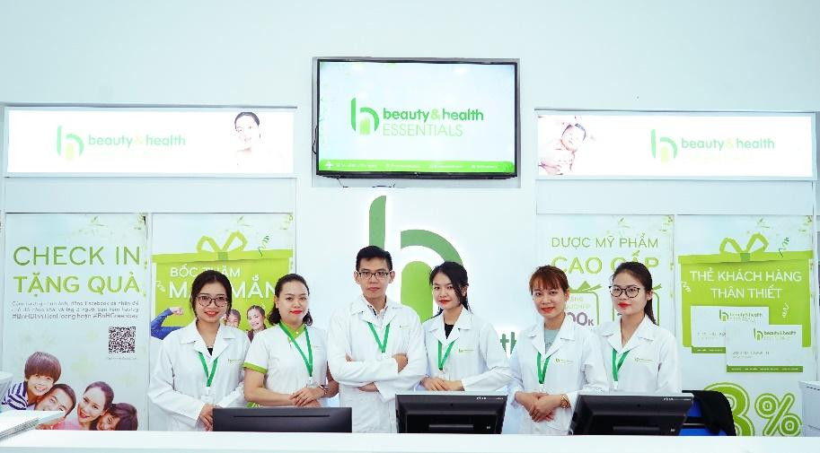 Hai Cửa hàng Beauty&amp;Health Essentials (B&amp;H) với đội ngũ Dược sỹ uy tín đã sẵn sàng phục vụ Quý khách hàng