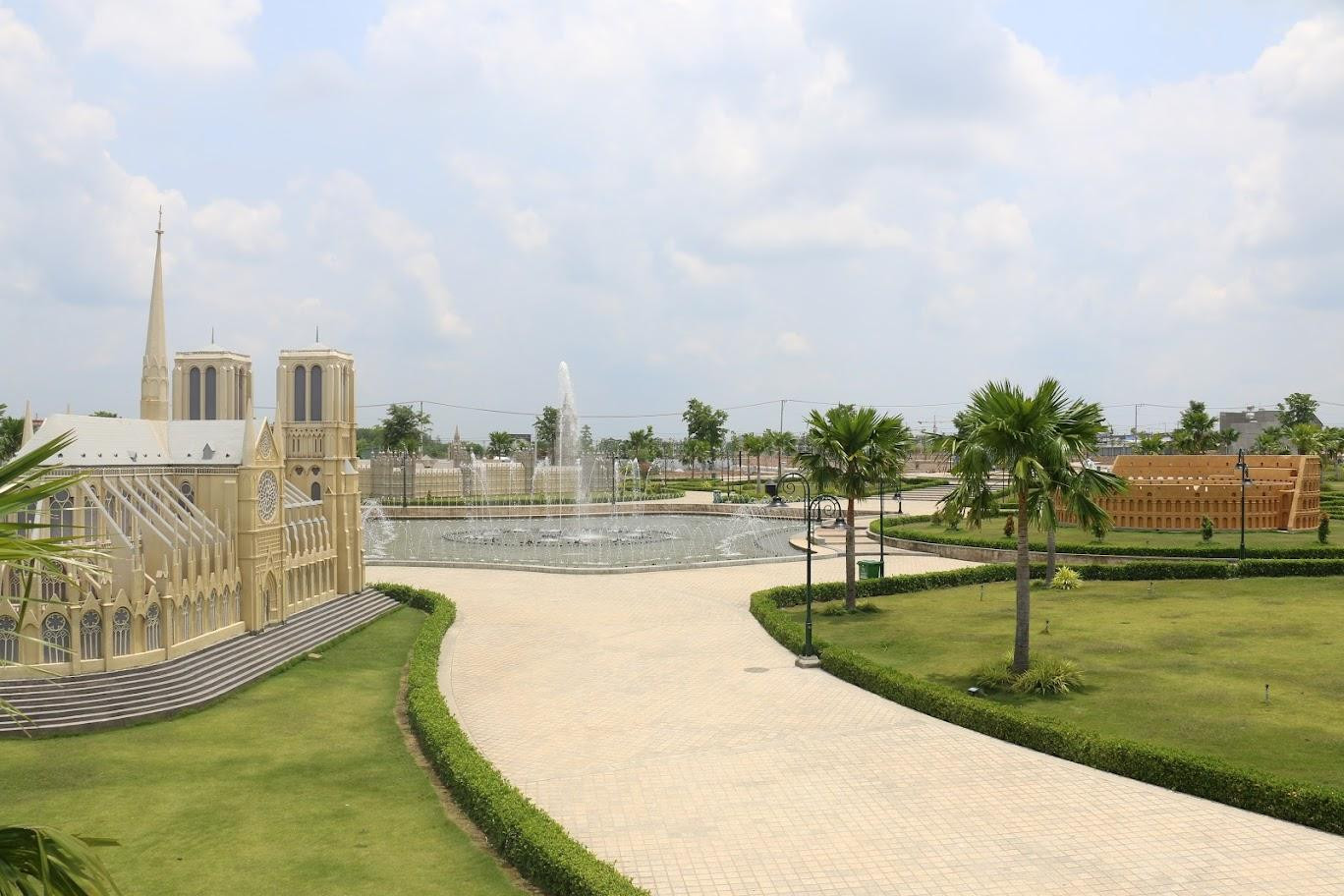 Chủ sở hữu các kiosks tại khu kinh tế đêm Phú Thiên Kim sẽ được hưởng lợi kép từ nguồn khách khổng lồ tại các công trình trọng điểm của dự án