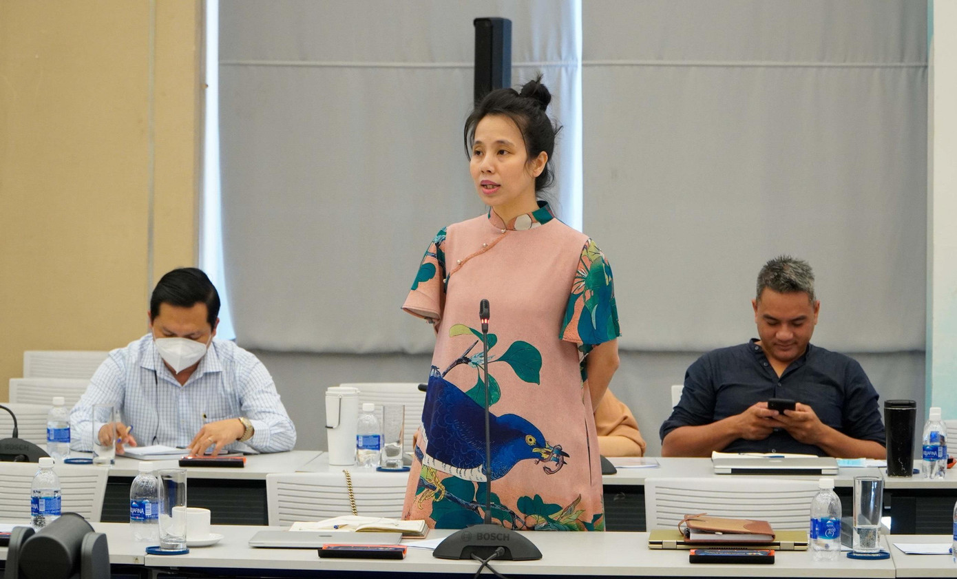 TS.Trịnh Tú Anh phát biểu tại hội thảo