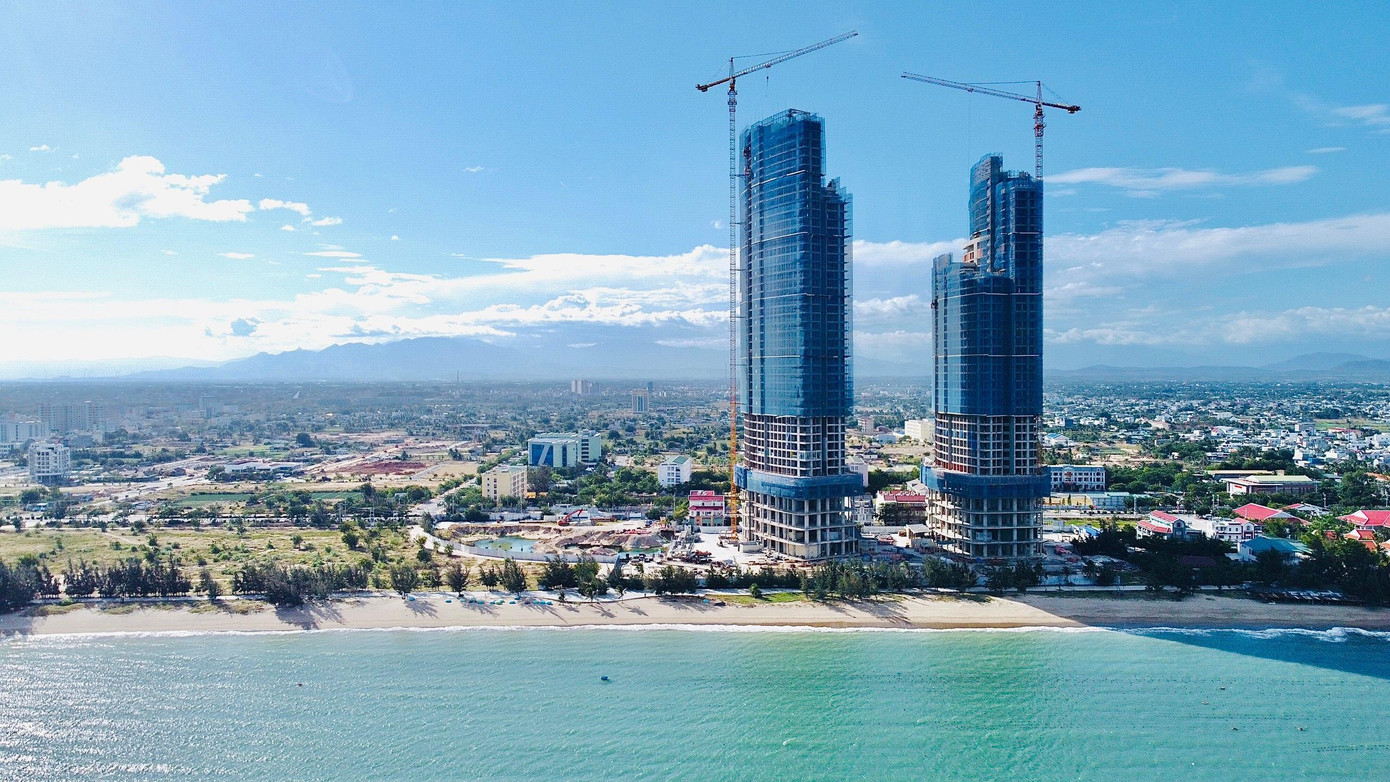 SunBay Park Hotel &amp; Resort Phan Rang tọa lạc tại vị trí đắc địa ngay sát biển ở Ninh Thuận.