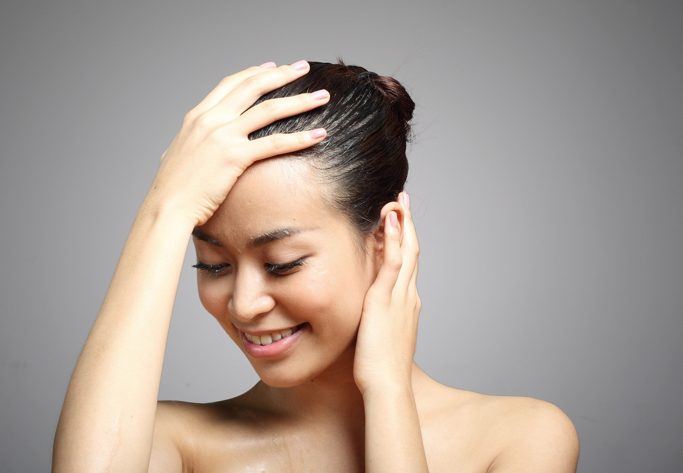 Hoàng Thùy Linh: Gợi cảm từng khoảnh khắc ảnh 4