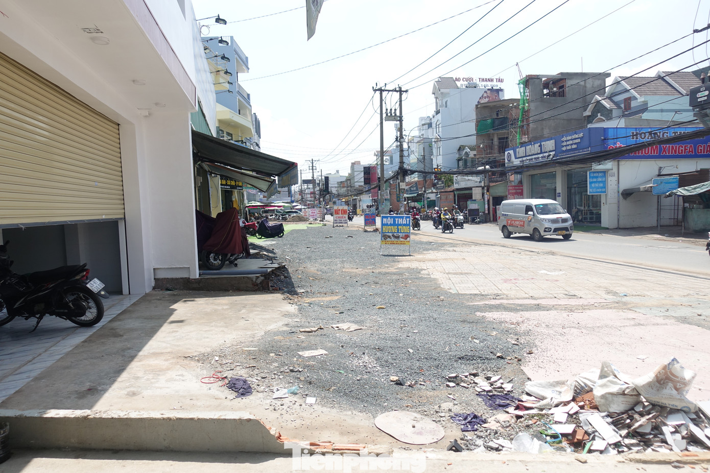 Tổng mức đầu tư dự án là hơn 237 tỷ đồng, trong đó chi phí xây dựng là 102 tỷ đồng và các chi phí khác, riêng phần giải phóng mặt bằng do quận Bình Tân chi trả với chi phí khoảng 995 tỷ đồng. Dự án cũng sẽ xây dựng hệ thống thoát nước mưa, thoát nước thải, cây xanh, chiếu sáng, hào kỹ thuật. Tổng mức đầu tư dự án là hơn 237 tỷ đồng, trong đó chi phí xây dựng là 102 tỷ đồng và các chi phí khác, riêng phần giải phóng mặt bằng do quận Bình Tân chi trả với chi phí khoảng 995 tỷ đồng. Dự án cũng sẽ xây dựng hệ thống thoát nước mưa, thoát nước thải, cây xanh, chiếu sáng, hào kỹ thuật.