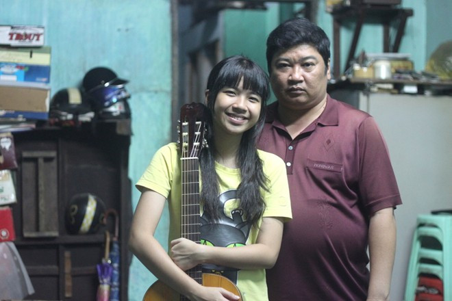 Nhiều lần Lan Thy bị bạn chọc là khác người nhưng cô bé không bao giờ nói cho gia đình biết