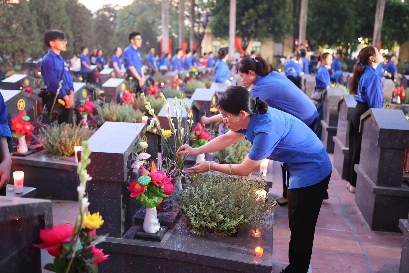 Trách nhiệm lớn lao và nghĩa nặng tình sâu ảnh 23