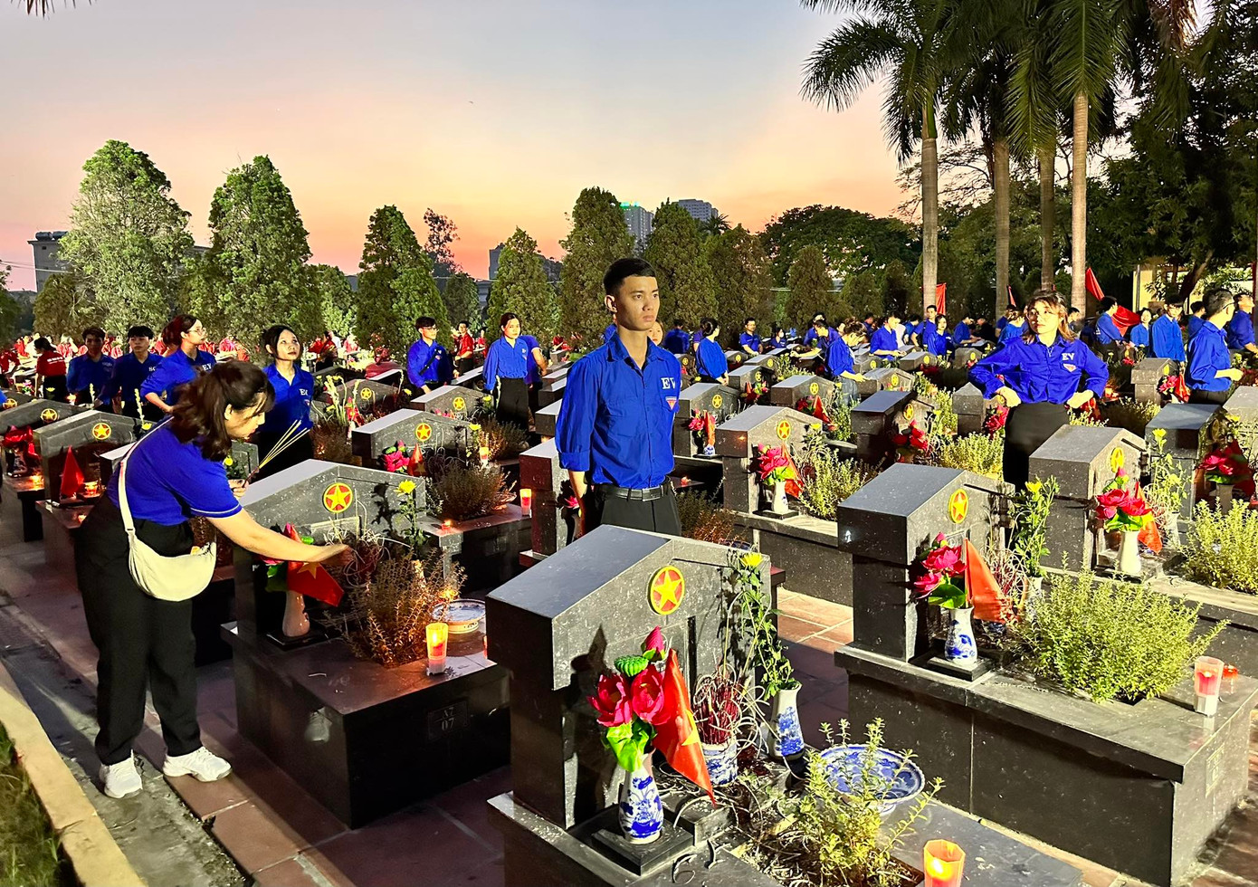 Trách nhiệm lớn lao và nghĩa nặng tình sâu ảnh 25